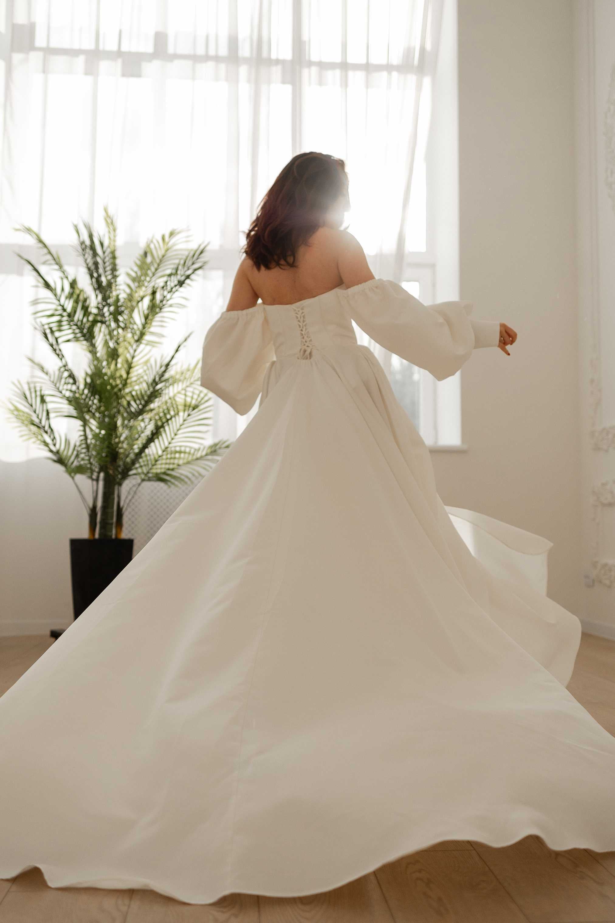 Ivory Simple Satin Wedding dress with train White / M Ivory Simple Satin Wedding dress with train White / M