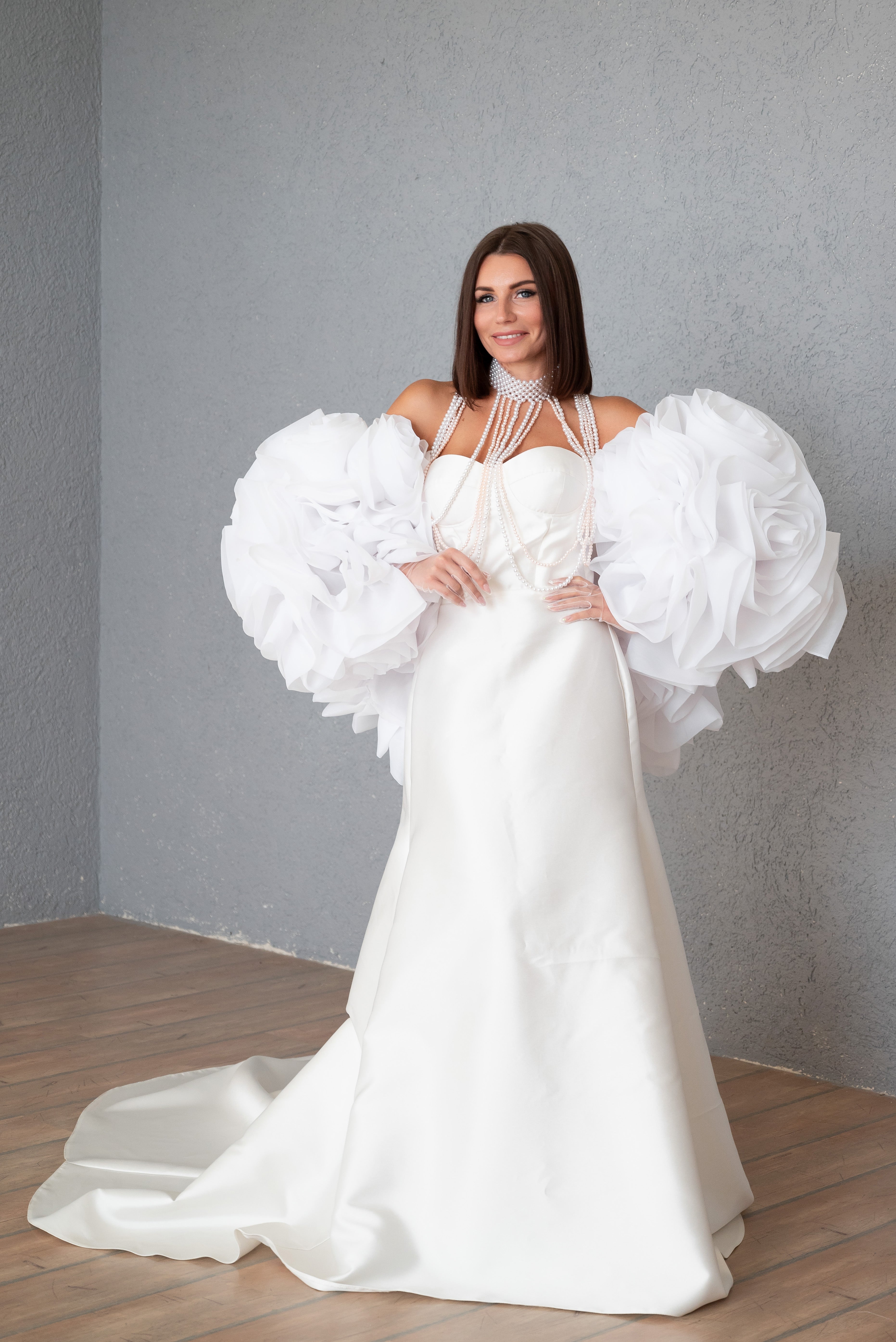 Statement Couture Cape, White Bridal Cape With 3D Flowers Red / L Statement Couture Cape, White Bridal Cape With 3D Flowers Red / L