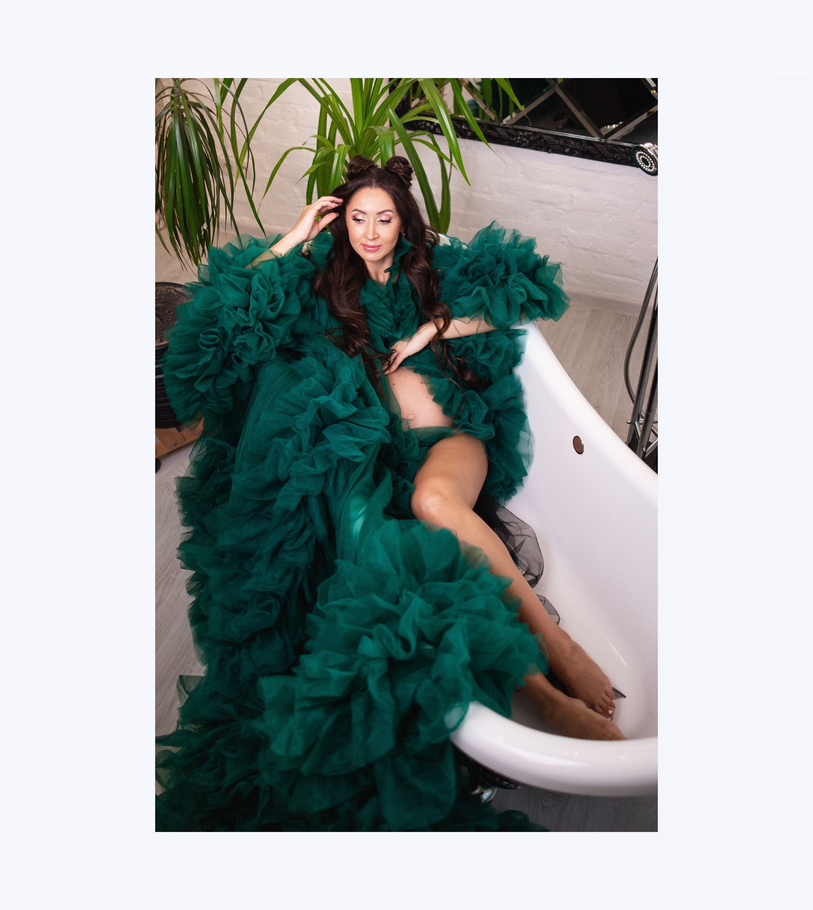 Shop Emerald green maternity dress for mom to be photoshoot