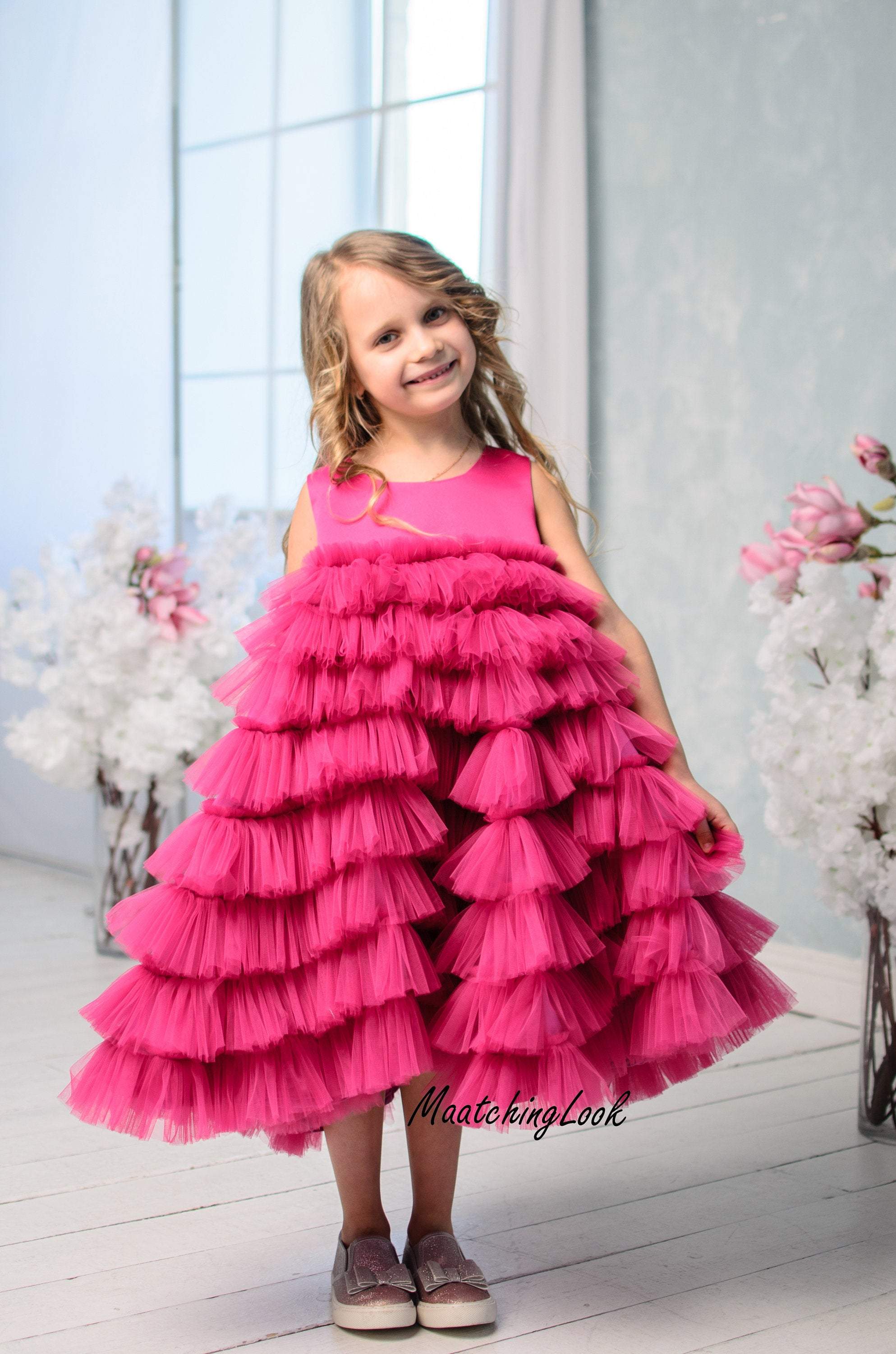 Brunette Baby Girl Pink Dress Sitting Stock Photo 634405385 | Shutterstock