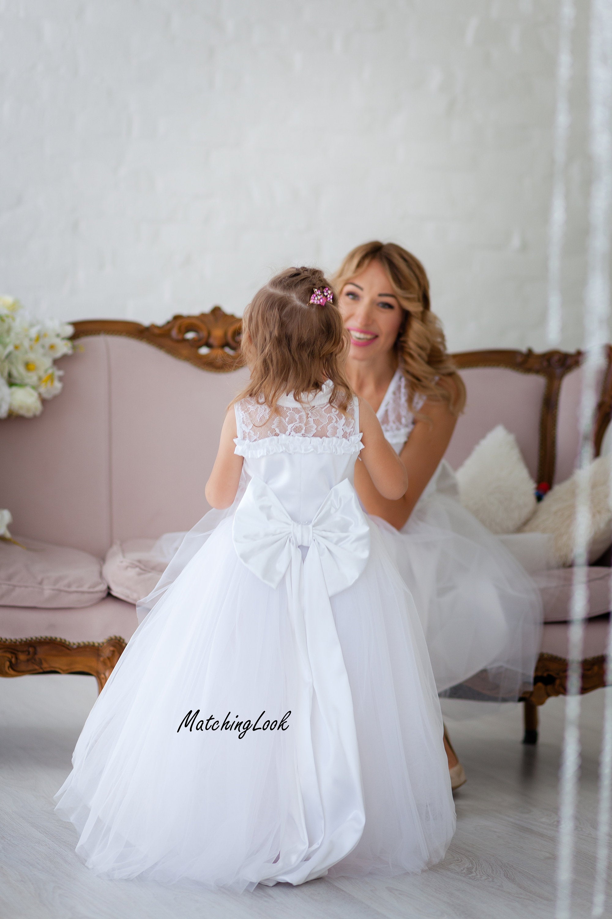 Stylish White Flower Girls Dress For Wedding Party High Neck Baptism Gowns  Tulle Full Sleeve Appliques Kid Holy Communion Gown