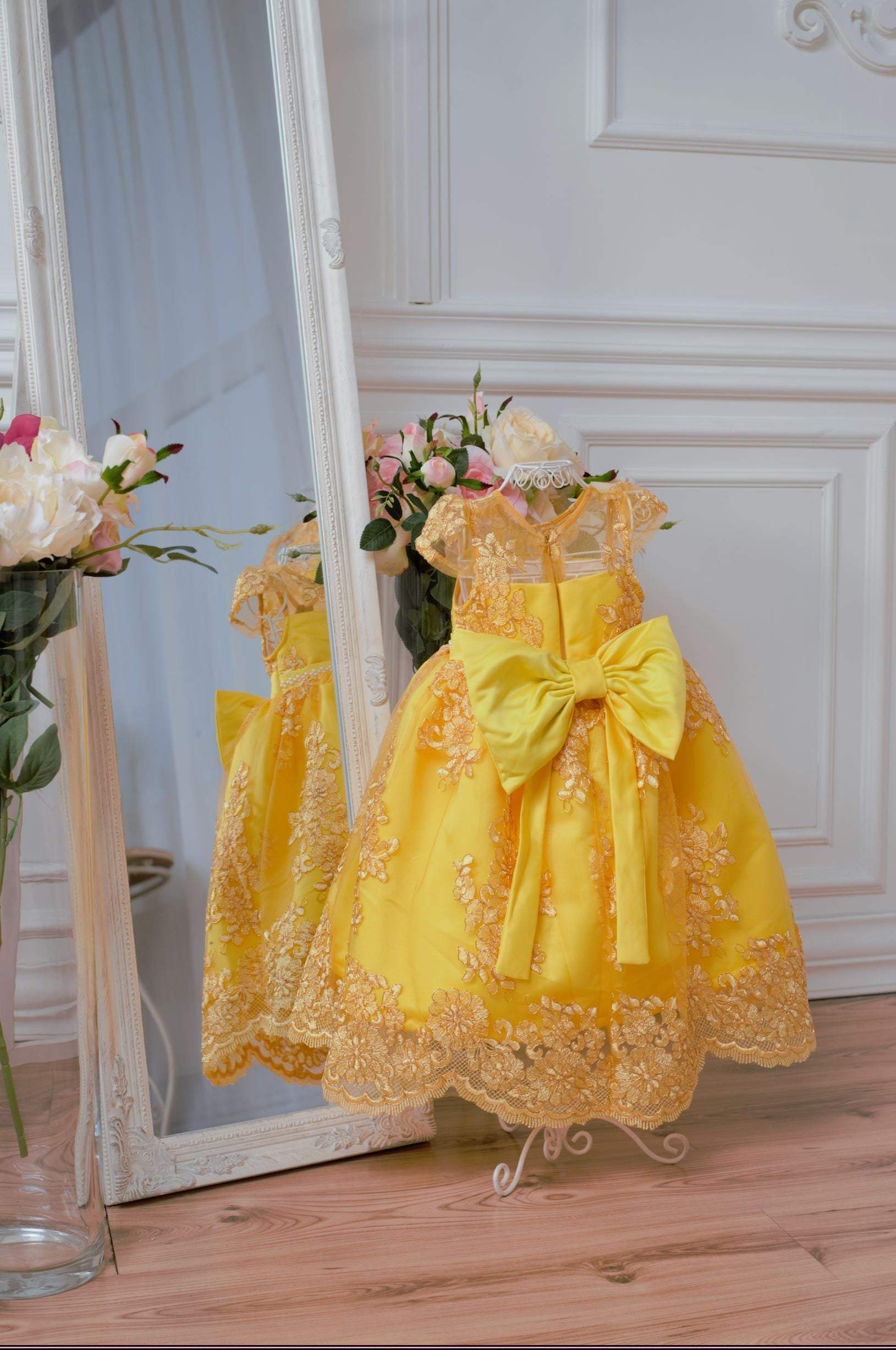 Buy Yellow Princess Prom Dress Slit Neckline Graduation Long Dress Banquet  Dress Lace Ball Gown Formal Party Dress Elegant Quinceanera Dress Online in  India - Etsy